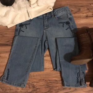 Lauren Conrad cropped jeans with embroidery